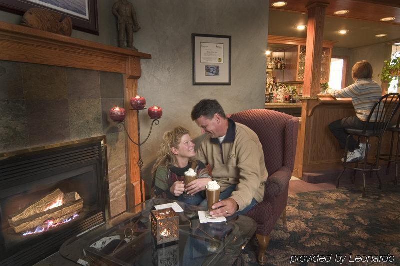 Stone Gate Inn Orillia Restoran gambar