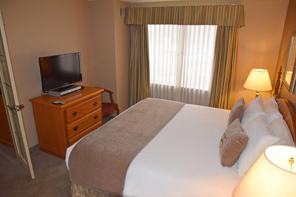 Stone Gate Inn Orillia Luaran gambar