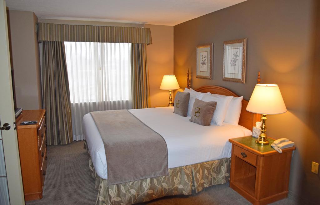 Stone Gate Inn Orillia Luaran gambar