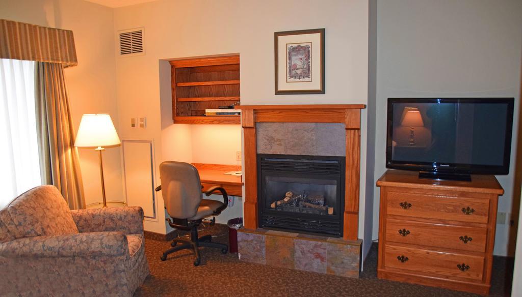 Stone Gate Inn Orillia Luaran gambar